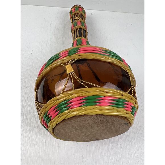 Amber‎ Glass Wine Decanter Genie Bottle Multi-Color Woven Vinyl 13-1/2 inches - Picture 7 of 8